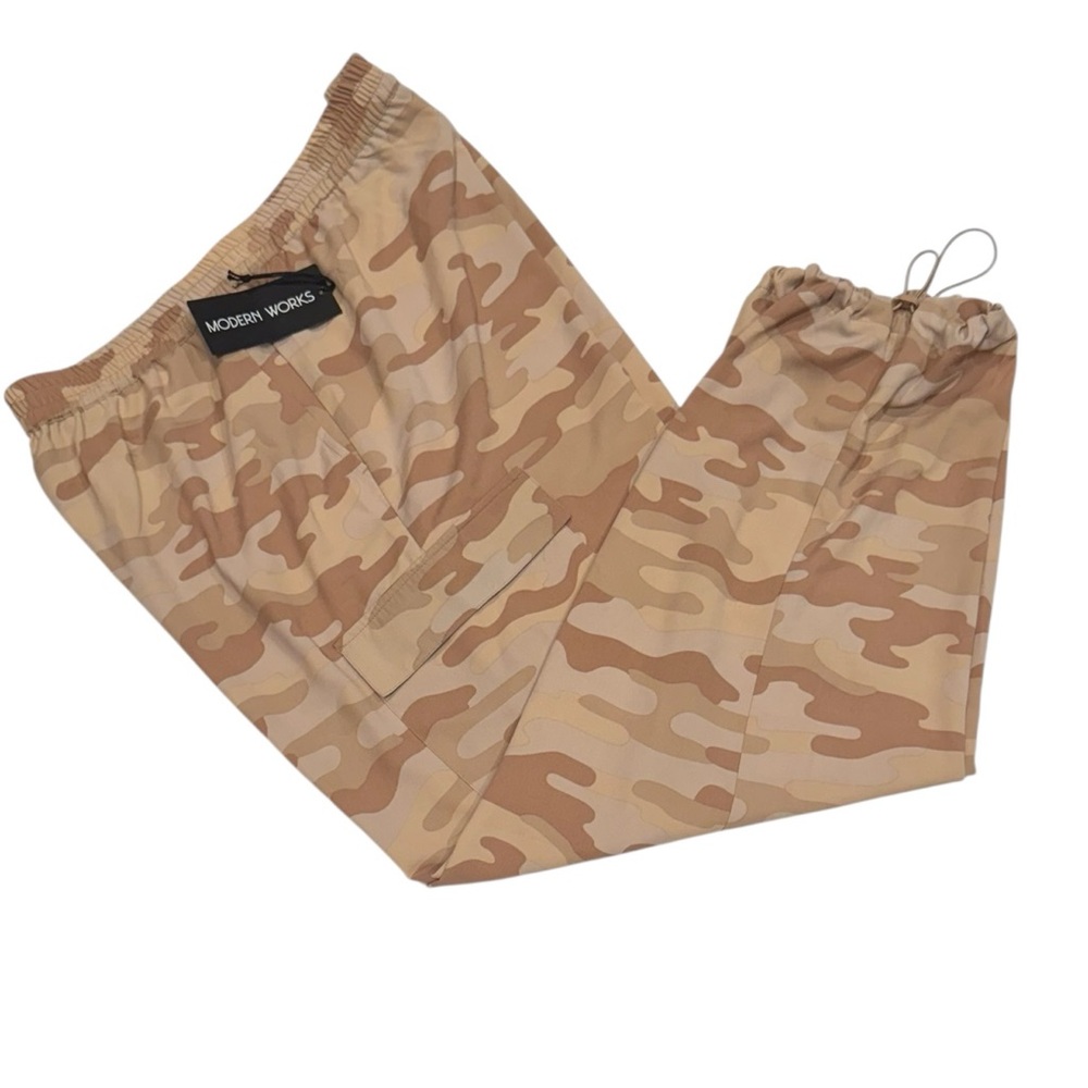 MODERN WORKS Camo Cargo Pockets Joggers Pants NWT XL - Picture 1 of 14